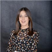 Ingénieure  data R&D avec 3 ans d’expérience  et Doctorante  .